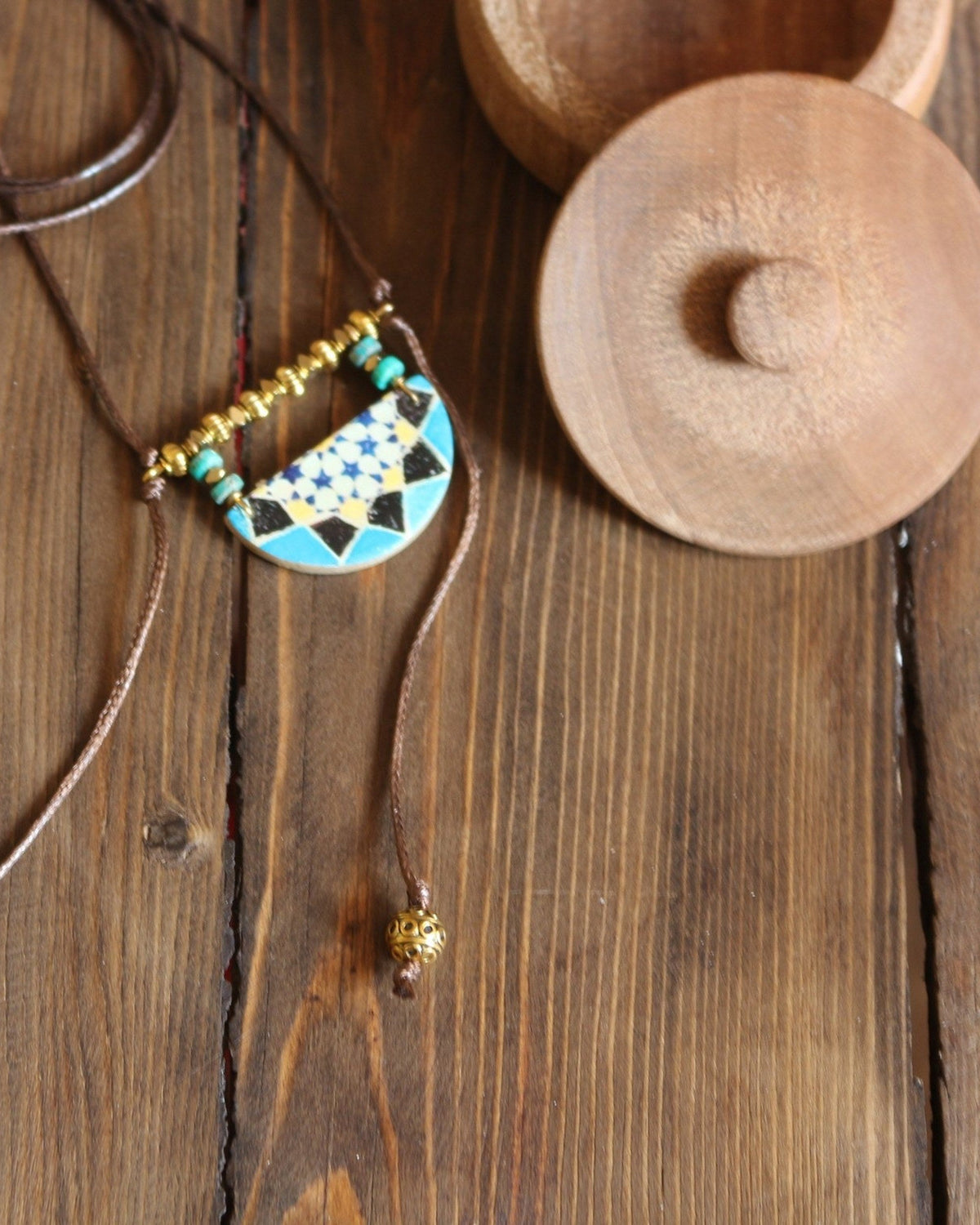 Moaragh – Semicircle Tile Necklace – handmade Persian tile jewellery, photo 3